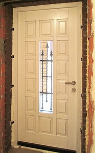 Дверь металлическая со стеклопакетом изнутри