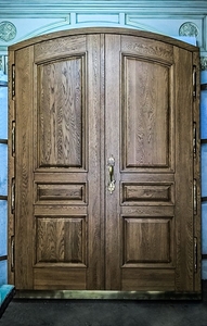 Двупольная входная дверь